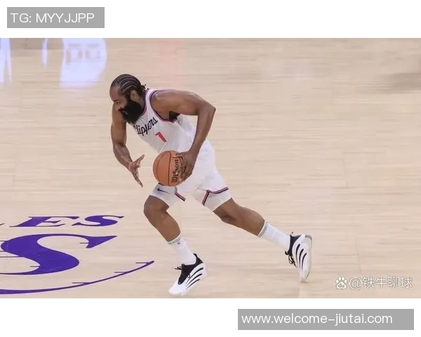 哈登出战40分钟手感平平仅得28分球队表现需提升