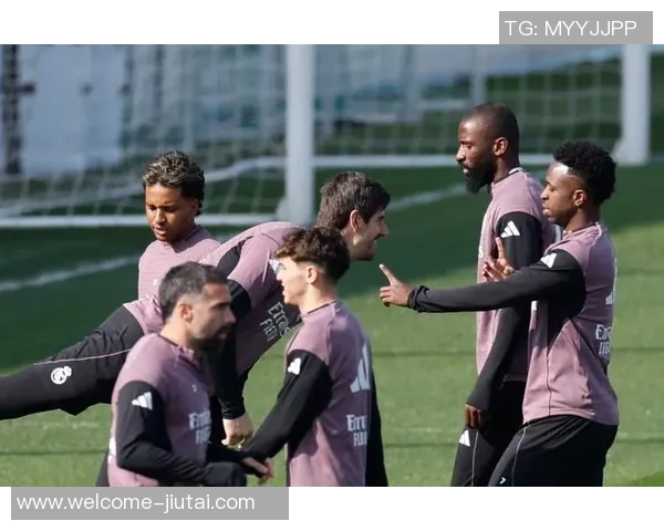 皇马一周未赛调整状态周三上午重返训练场备战新挑战